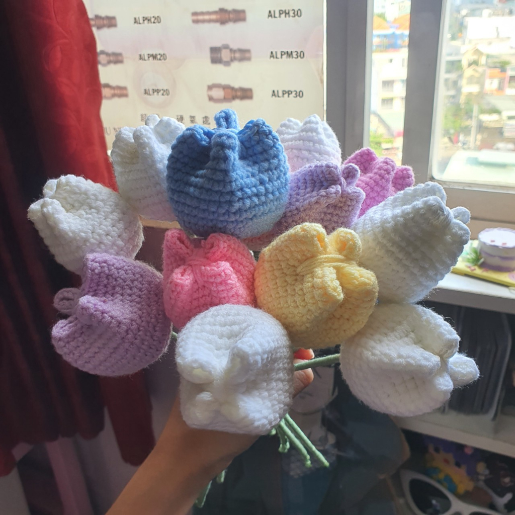 Cành Hoa Tulip Len Nhiều Màu Sắc Lựa Chọn handmade thủ công móc len