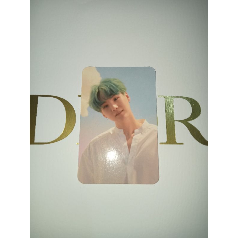 Card Suga BTS chính hãng trong album Love yourself Shopee Việt Nam