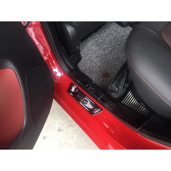 Ốp bậc cửa, Nẹp Bước Chân Trong, ngoài Xe Hyundai i10 2014 - 2020, 2021-2025 vân Titan cao cấp