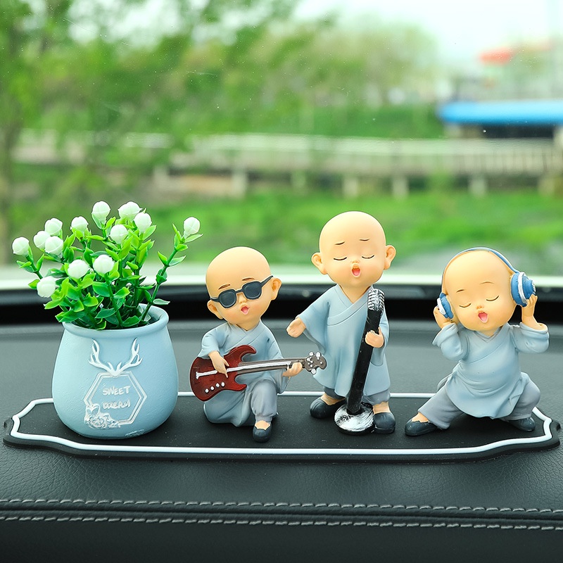 Bộ decor trang trí taplo ô tô ban nhạc Nhà Sư vui nhộn , phụ kiện xe hơi sáng tạo, hoặc để bàn làm việc