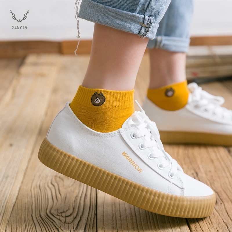 Đôi vớ cotton in họa tiết gấu dễ thương thoải mái