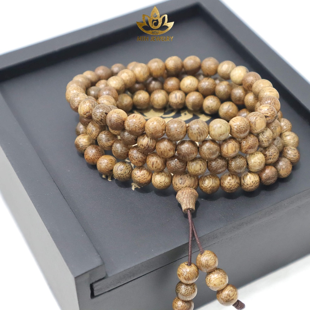 Ảnh Vòng Tay Trầm Hương MTH JEWELRY Đeo Tay Dạng Chuỗi Hạt 108 Size 6mm 3