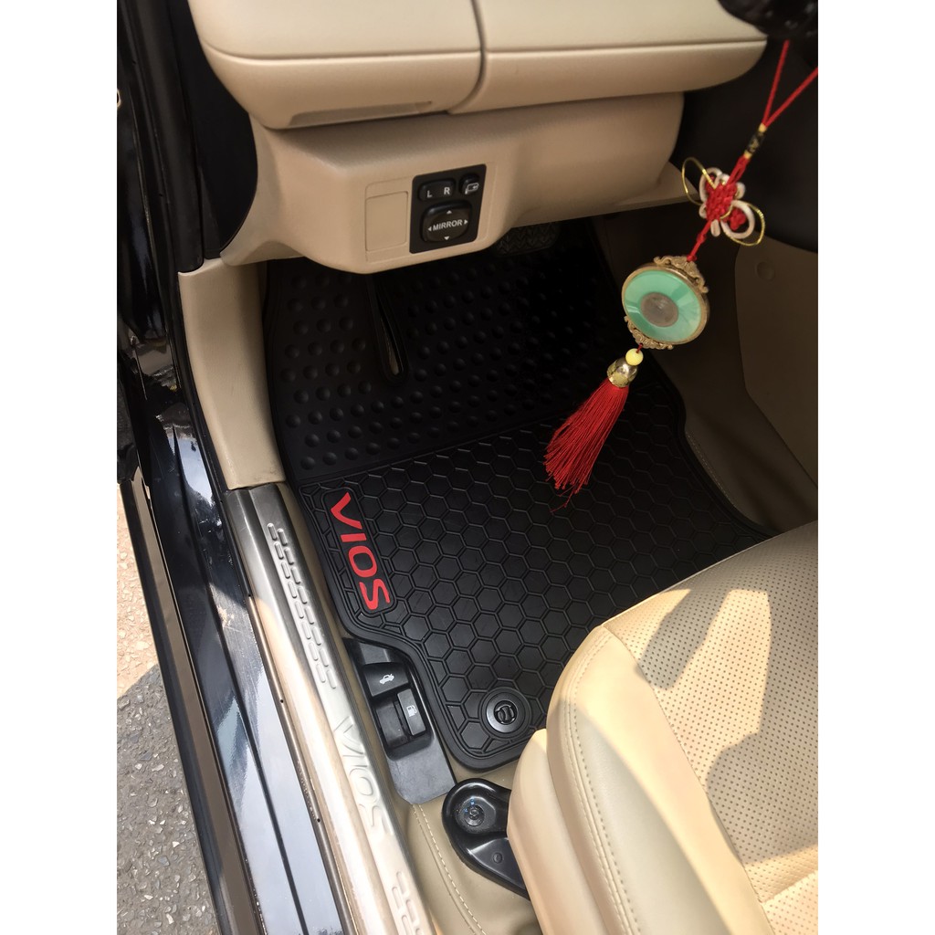 Thảm lót sàn ô tô Toyota Vios 2015- 2022, bộ trải sàn cao su PVC đúc, không mùi dễ dàng vệ sinh giá tốt