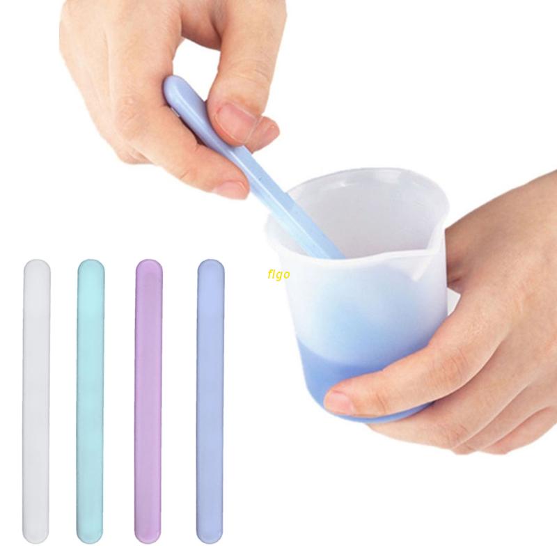 Que khuấy màu nước làm từ silicon sử dụng tiện lợi