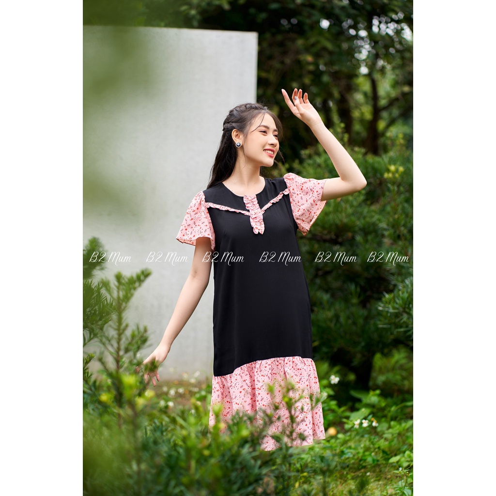 [SALE OFF] Váy bầu công sở phối hoa nhí - đầm bầu xinh thiết kế cộc tay màu đen cổ tròn viền chạy dọc đuôi cá B2Mum V478