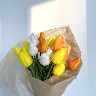 Cành hoa tulip giả trang trí tiệc cưới