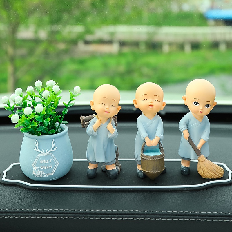 Bộ decor trang trí taplo ô tô ban nhạc Nhà Sư vui nhộn , phụ kiện xe hơi sáng tạo, hoặc để bàn làm việc