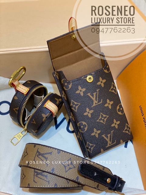 LOUIS VUITTON PHONE CASE IN MONOGRAM CANVAS BROWN CANVAS PHONE CASE Cloth  ref.411021 - Joli Closet