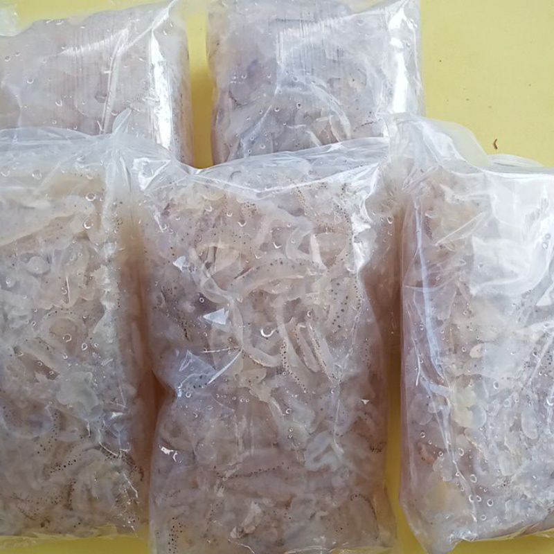 Sứa biển loại mặn gói 700 - 900g không tính nước làm nộm, gỏi, bún Sứa, lẩu Sứa, Sứa Xào. Không phải hàng tươi sống