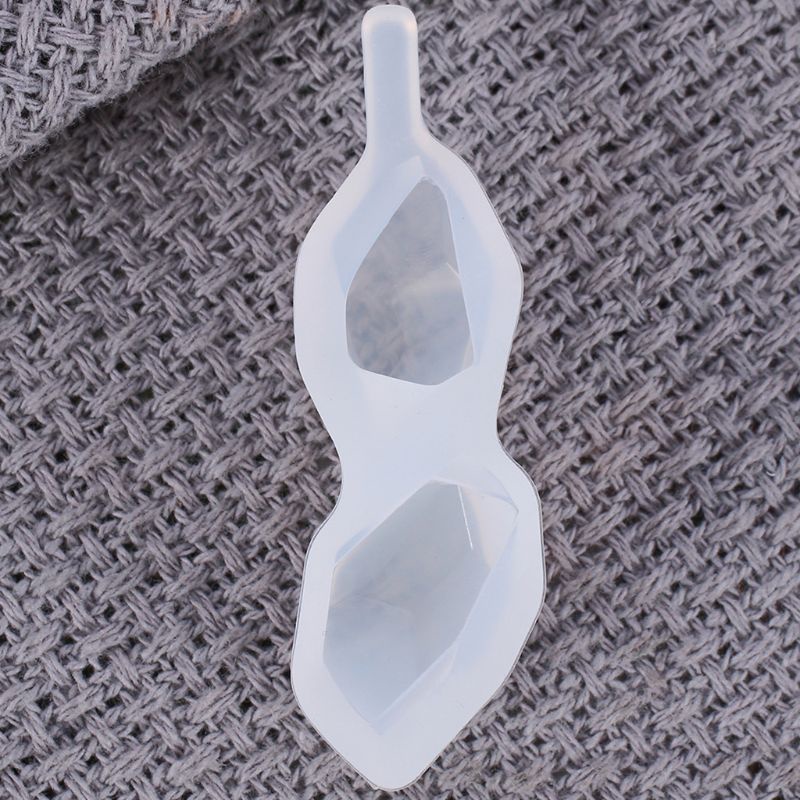 SELA DIY - Trang Sức Handmade Từ Khuôn Nhựa UV: Dây Chuyền, Bông Tai và Móc Khóa