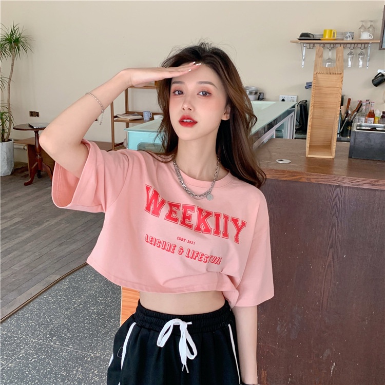 ÁO THUN CROPTOP FORM RỘNG FREESIZE <72KG IN CHỮ WEEKIIY DỄ THƯƠNG HÀN QUỐC CR22015