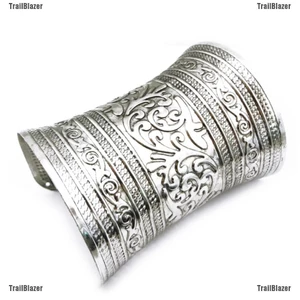 Vòng Tay Kim Loại Thời Trang Vintage
