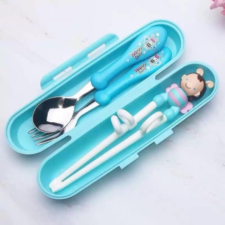 Bộ đũa thìa dĩa tập ăn cao cấp có hộp cho bé