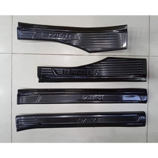 Ốp bậc cửa, nẹp bước chân trong, ngoài xe Toyota Raize 2021, 2022, 2023, 2024 vân carbon cao cấp