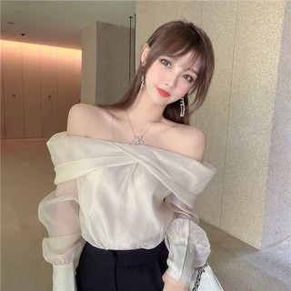 Voan tơ trễ vai