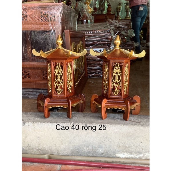 đèn thờ hình mái chùa cao 40 rộng 25 gỗ hương giá 1 cái