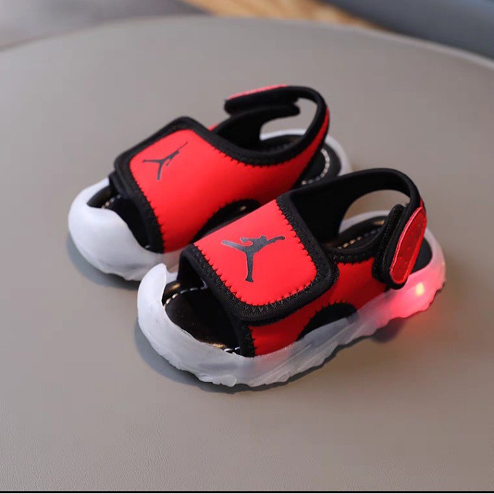 Sandal chống vấp-dép tập đi cho bé quai ngang dán vải có đèn led,quai vải thầm mồ hôi thoáng mát, siêu mềm, siêu êm 8021