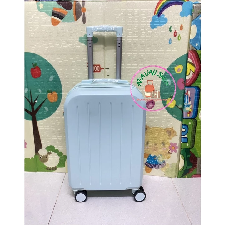 Suitcase – 20" – 2