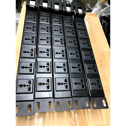 Ổ cắm tủ rack lấy điện ra từ ups, ổ cắm 6 lỗ đa năng, ổ cắm 12 lỗ , ổ ...