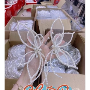 cài tóc hình cánh bướm