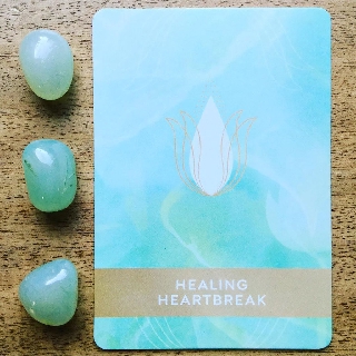 Bộ bài Healing Mantra (Mystic House Tarot Shop) - Bài Gốc Authentic Chính Hãng 100%