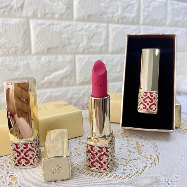 Son LÌ WHOO MÀU 18 hồng đào Whoo Velvet Lip Rouge