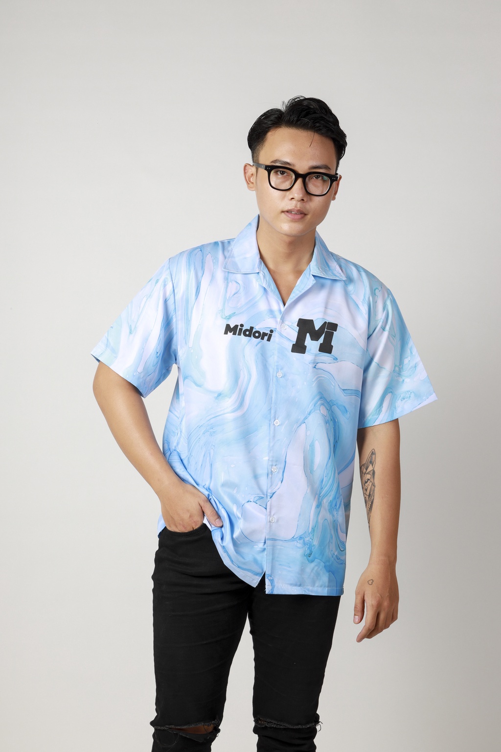 Mô tả Áo Sơ Mi nam nữ Hoạ Tiết Tay Ngắn Cổ Vest Uniex Thời Trang Vải Lụa Local Brand M Studio - 3