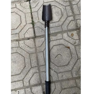 Thuổng đào đất, bấng cây làm bằng thép nhíp ô tô có cán dài 55cm