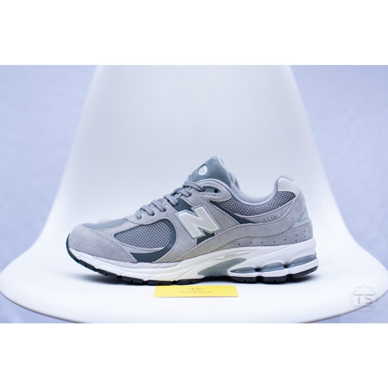 Giày New Balance 2002R Light Grey M2002RST | Shopee Việt Nam