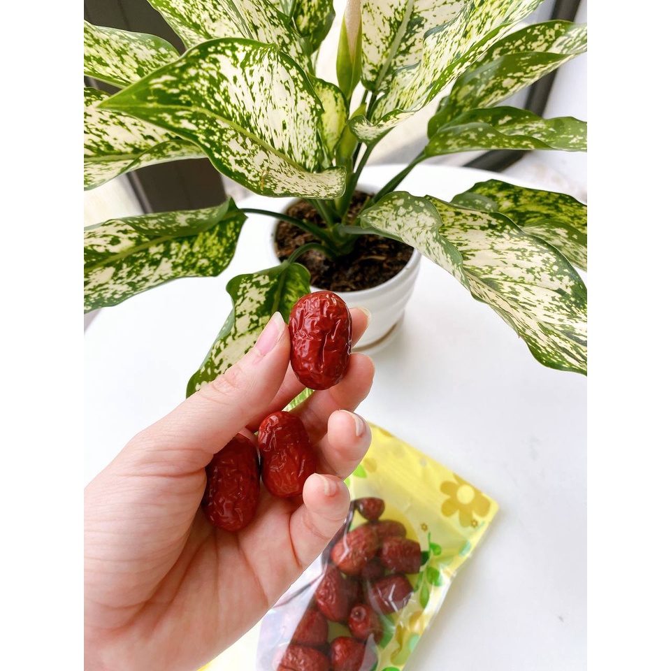 Ảnh Táo đỏ Hàn Quốc sấy khô Saffron Việt Nam loại quả to đặc biệt gói 100gr 4