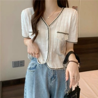 Áo len viền zic zac khuy ngọc, nắp túi, cadigan 240