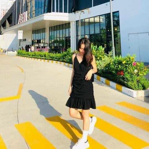 ĐẦM DÂY ĐEN XẾP LY PHẦN THÂN - FIORE DRESS