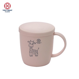 Cốc nhựa tròn có nắp Hokori Việt Nhật 6039 chịu nhiệt tốt, ca uống nước màu sắc xinh xắn có quai cầm tiện lợi { H }