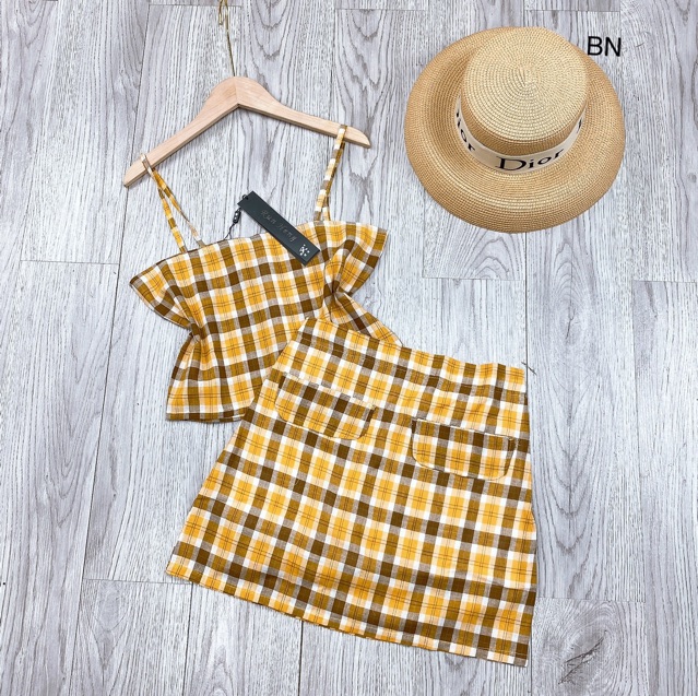 set croptop kẻ caro hot trend