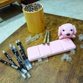 [màu hồng] Hộp kim loại đựng ô màu vẽ - 24 ô