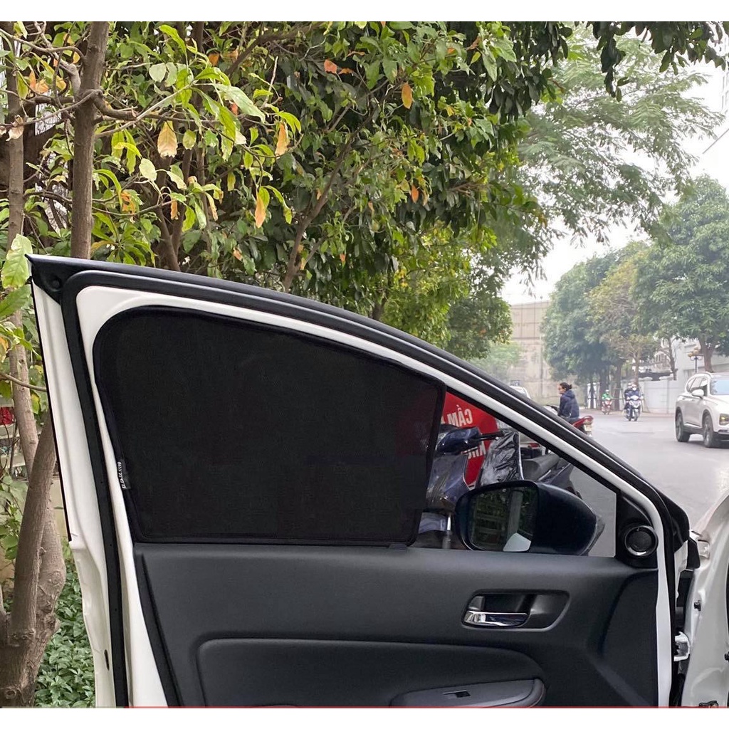 Rèm che nắng ô tô Mazda 3 2020- 2023, che nắng hút nam châm theo xe, bộ 4 cánh. Hàng loai tốt