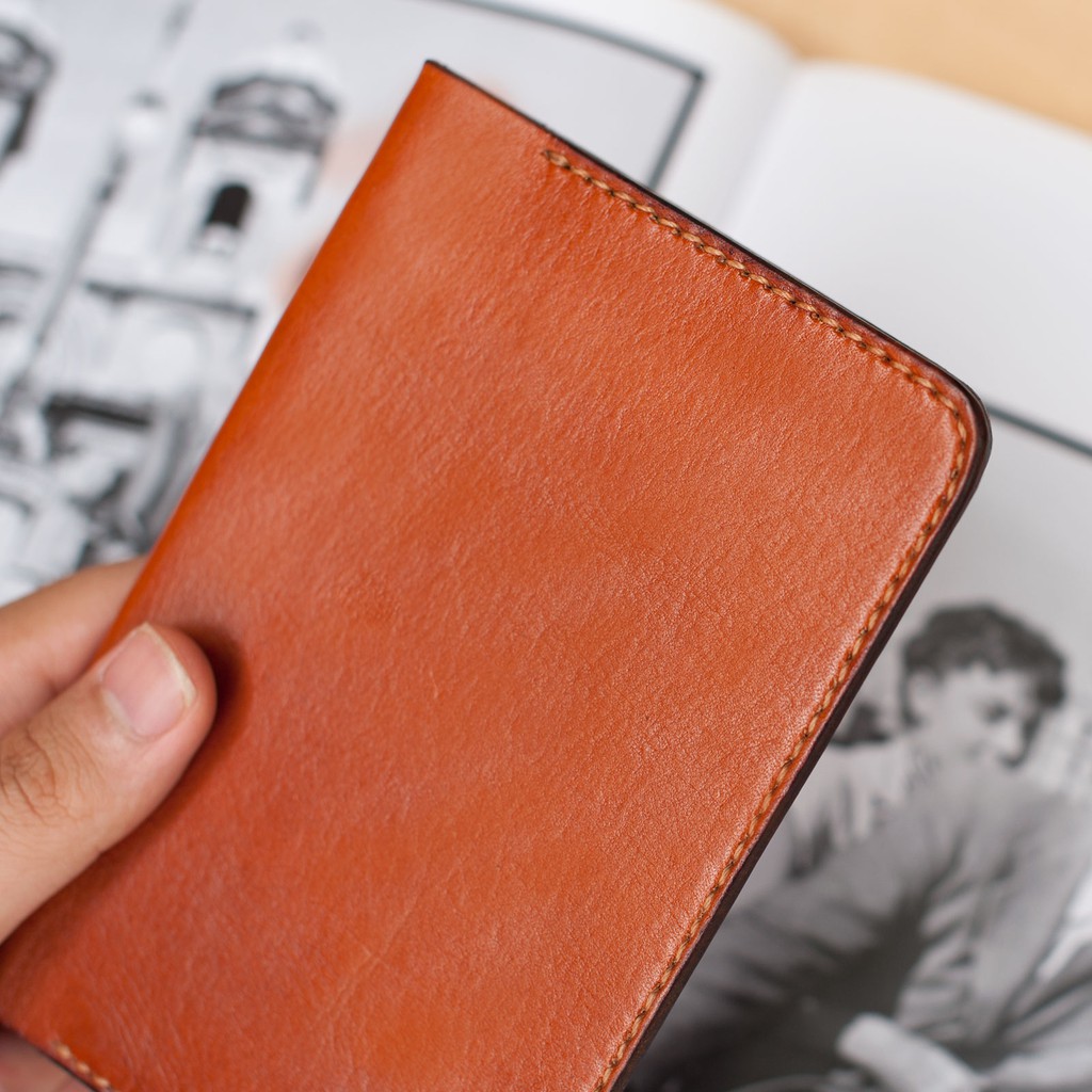 Vỏ bao passport da bò nhập khẩu màu vàng bò - Vỏ bao Mino Crafts