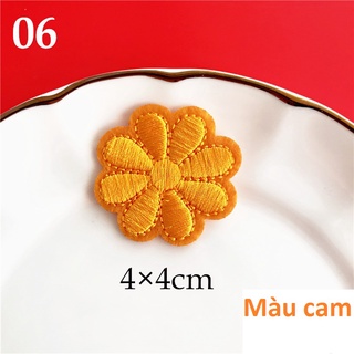 Miếng dán ủi quần áo hình hoa hướng dương nhiều màu 4x4cm