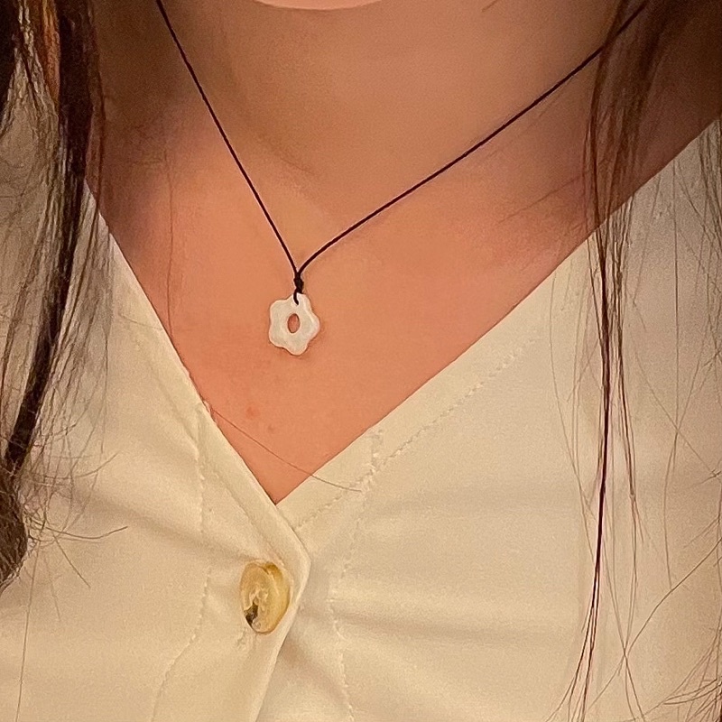 Vòng cổ Bông hoa không nhuỵ