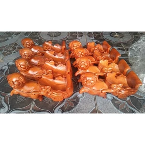 Heo gỗ hương kéo xe để chưng rượu ngang