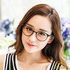 Kính cận gọng tròn nhựa dẻo bền đẹp V322