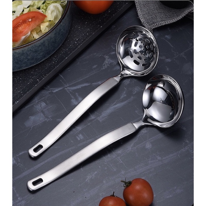 Muôi múc canh inox 304 cao cấp sáng bóng sang trọng kích thước 22.5cm x 7cm - V99