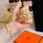 Vòng tay titan nữ không gỉ hình bướm phun cát lấp lánh thời trang sang trọng