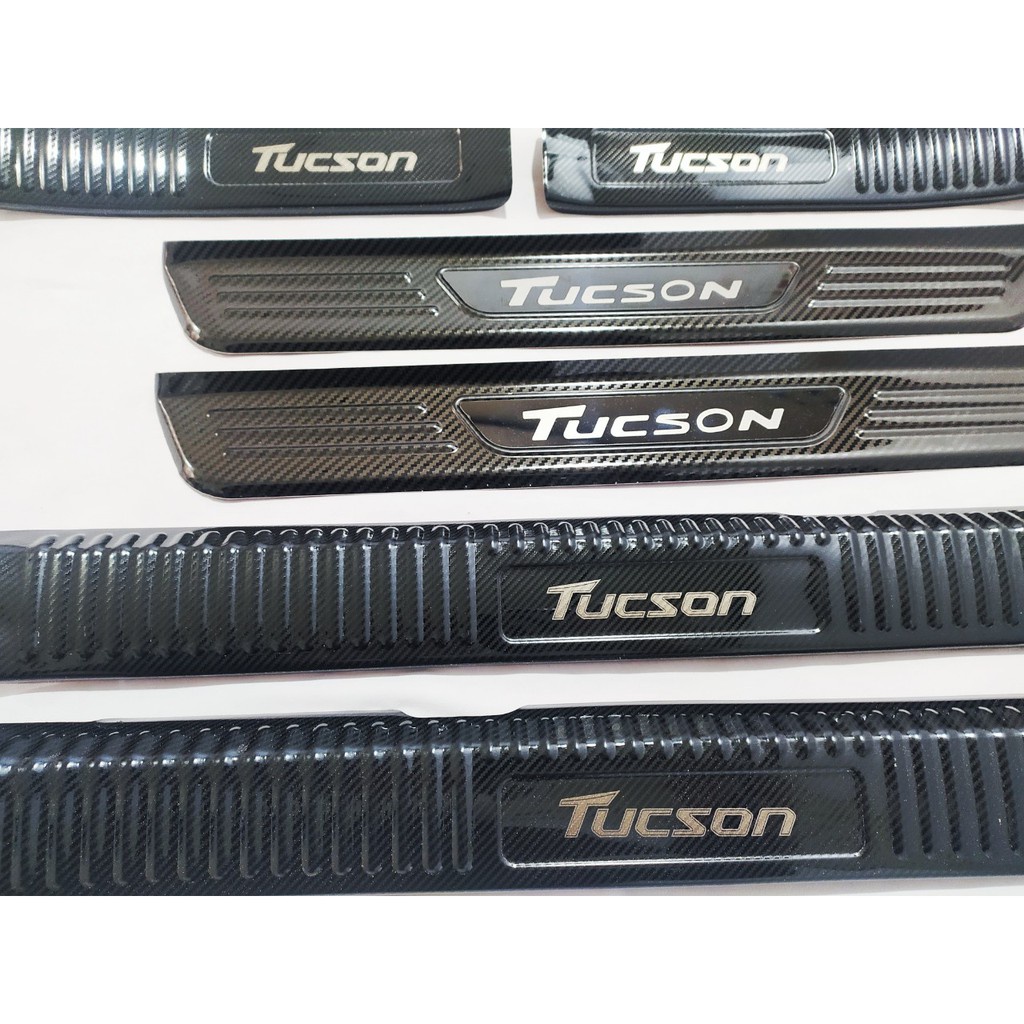 Ốp bậc cửa Tucson, nẹp bước chân Hyundai Tucson 2022, Chất liệu Carbon cao cấp
