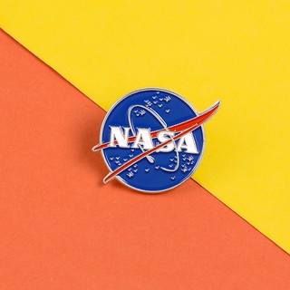 Ghim Cài Áo Hình Phi Hành Gia NASA Bằng Da