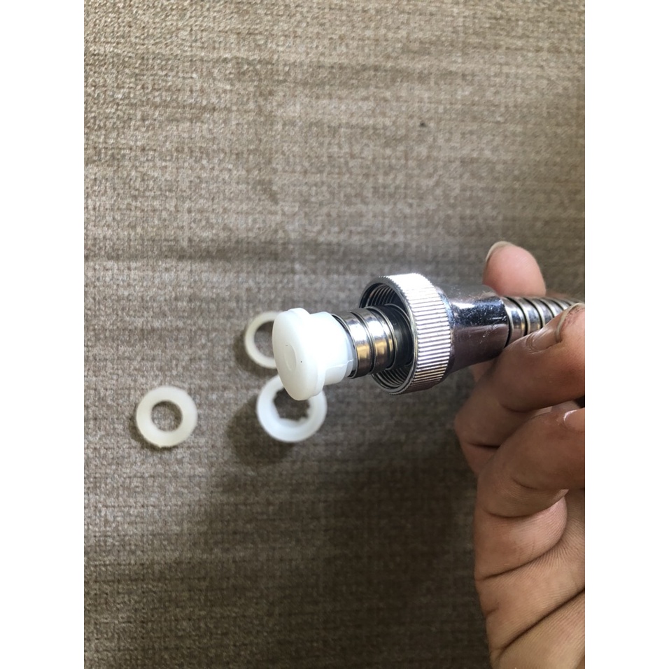 Đầu vòi nước tăng áp tăng áp dòng nước lên tới gấp 2 đến 3 lần bình thường dựa vào nguyên lý đặc biệt