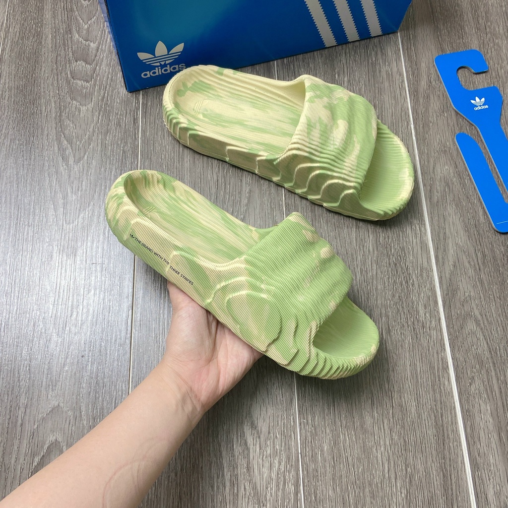 Fake adidas adilette best sale