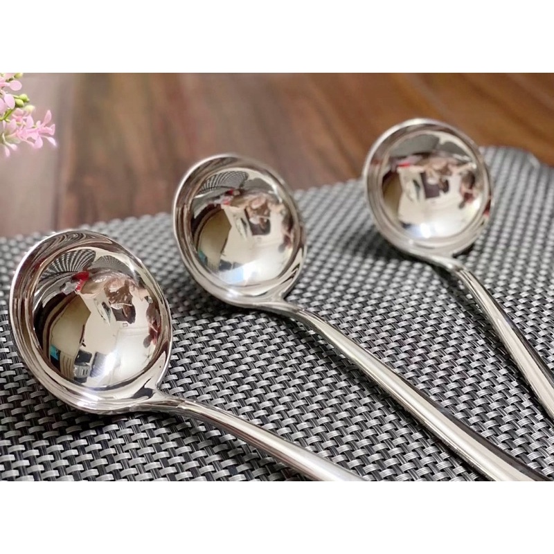 Muôi múc canh inox cao cấp hàng xuất Mỹ 22cm inox cao cấp 18/10 sáng bóng sang trọng