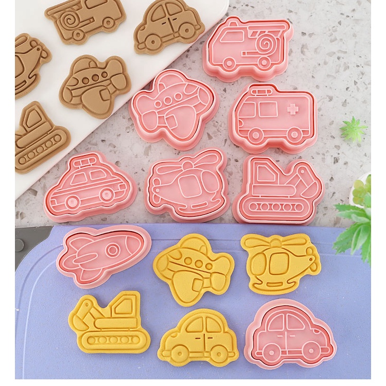 Bộ 8 Khuôn Làm Bánh Quy Tạo Hình Xe Hơi/Máy Bay/Xe Hơi/Máy Bay 3D