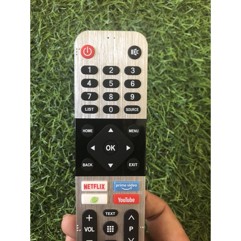 Điều khiển tivi SKYWORTH smart internet chính hãng  dòng tivi Android 4K TB5000 UB5100 UB5500 (màu trắng bạc )- Tặng pin